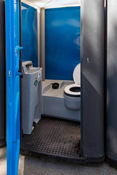 Porta potty rental for outdoor events in Lake Leann, MI