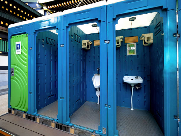Porta potty delivery and setup in Lake Leann, MI